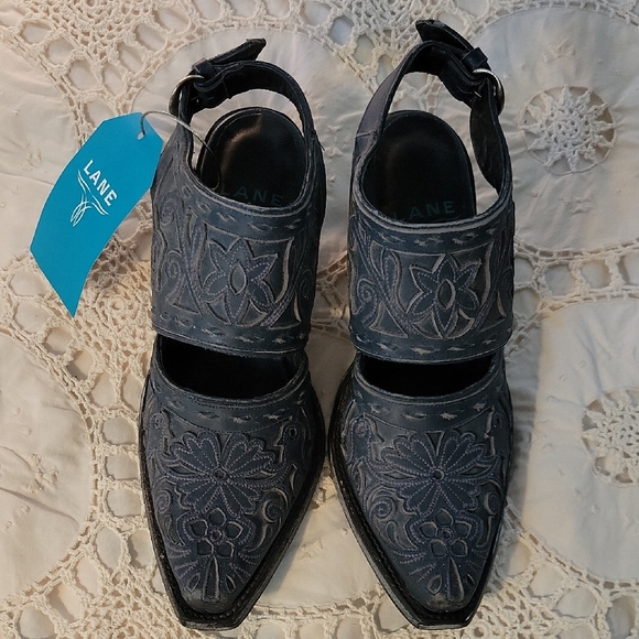 Lane boots Shoes - Womens Navy Leather Applique Shootie